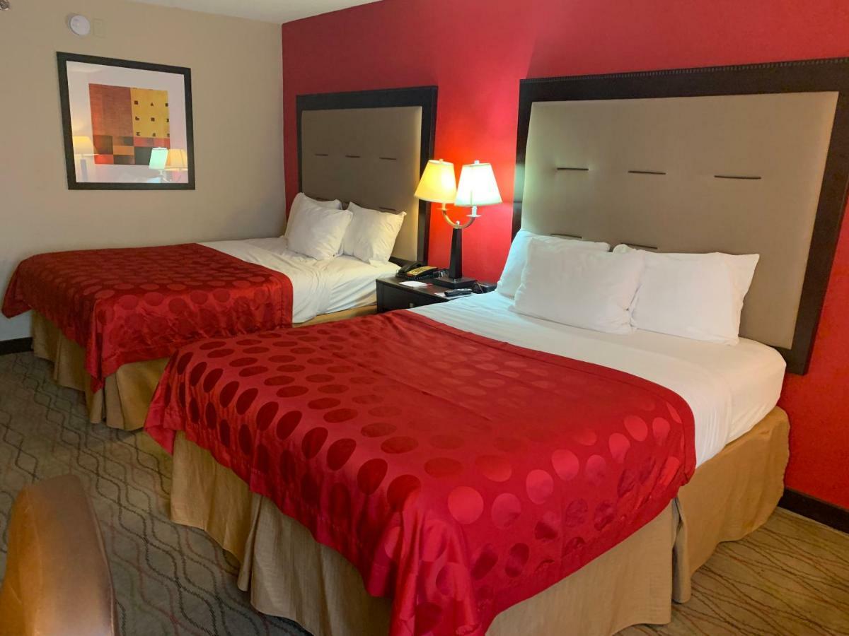 Ramada By Wyndham Gainesville Esterno foto