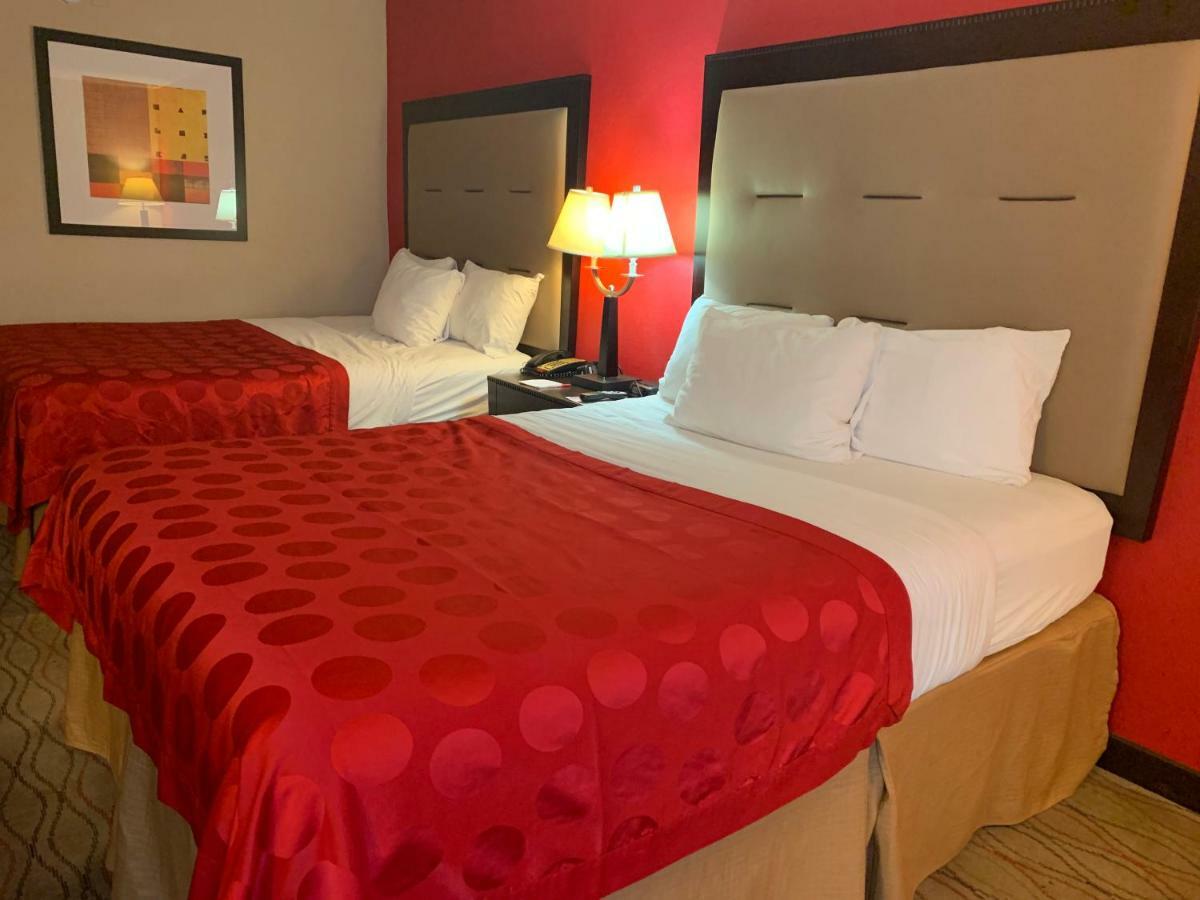 Ramada By Wyndham Gainesville Esterno foto